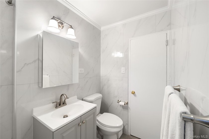 Welcome to this spacious and well-maintained 1st-floor unit in - photo 12