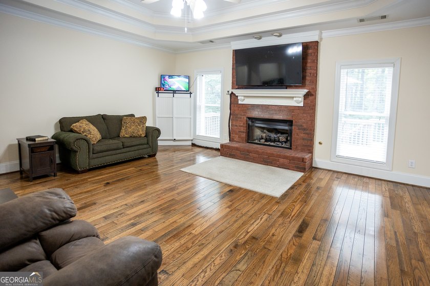 Welcome HOME! This custom-built dream home is absolutely - photo 16