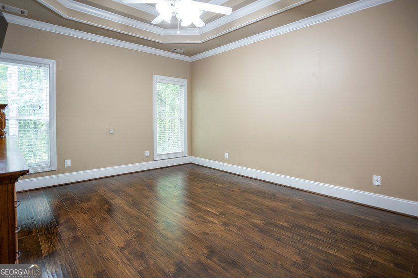 Welcome HOME! This custom-built dream home is absolutely - photo 19