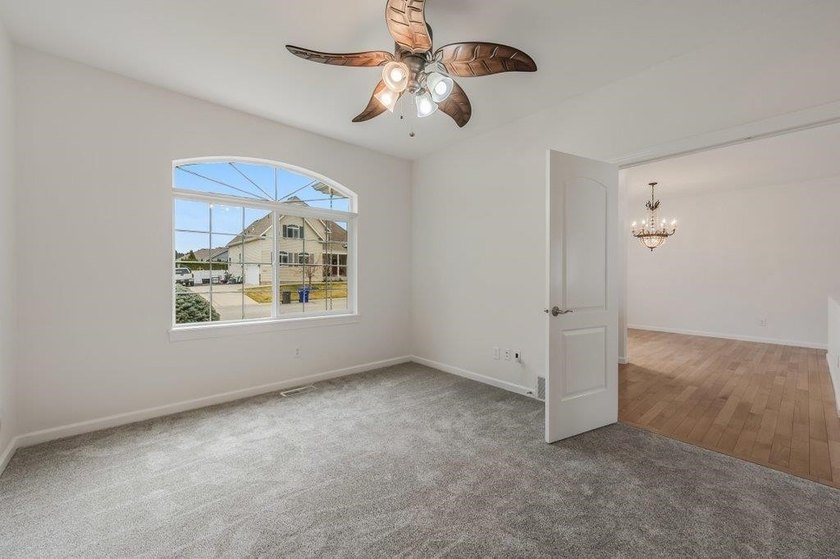 Beautiful Spokane Valley Home! This 4-bed, 3 bath home is - photo 21
