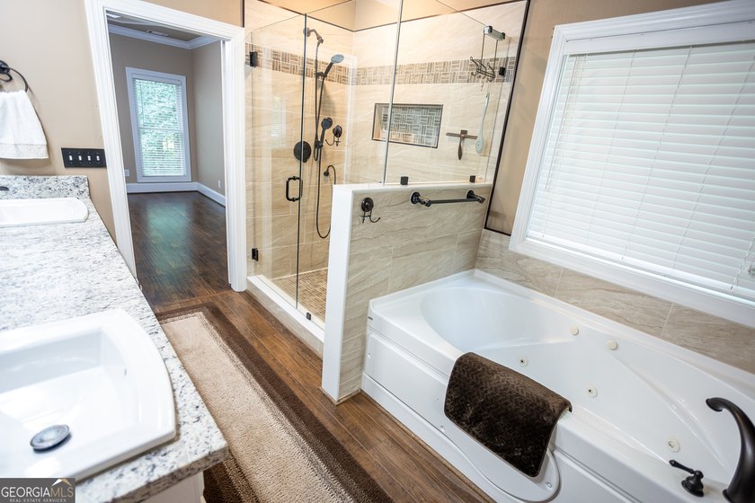 Welcome HOME! This custom-built dream home is absolutely - photo 22