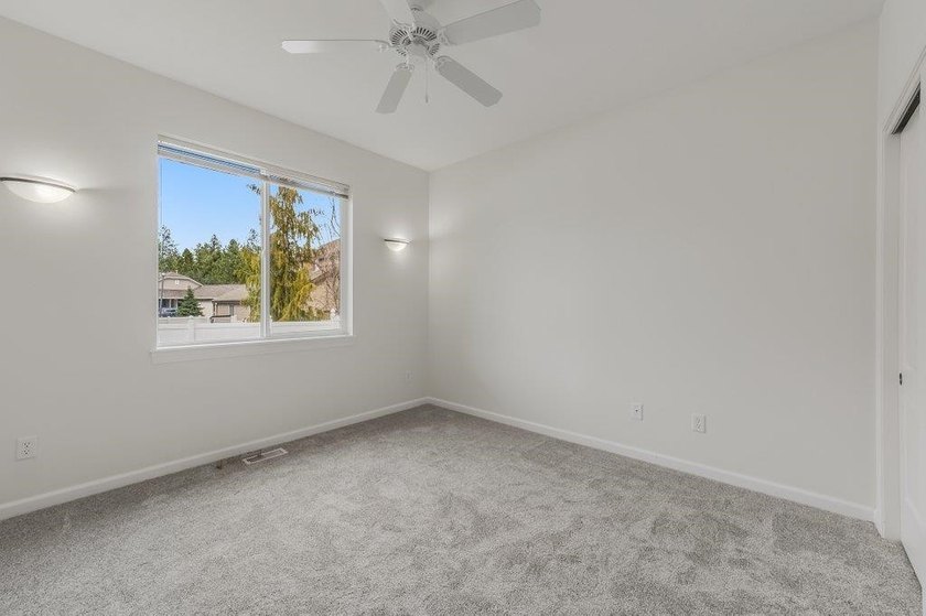 Beautiful Spokane Valley Home! This 4-bed, 3 bath home is - photo 23