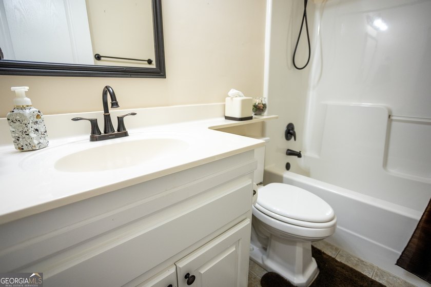 Welcome HOME! This custom-built dream home is absolutely - photo 27