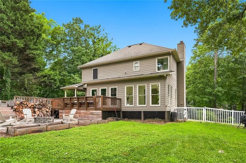 Make a splash at 421 Eagle Ridge Trail, where outdoor living - photo 29