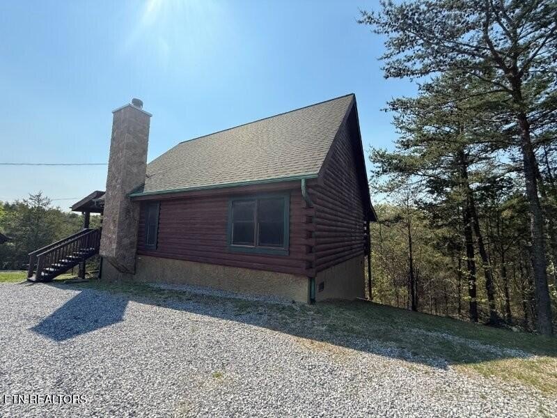 Renovated and ready to move in condition! Cozy cabin offers - photo 4