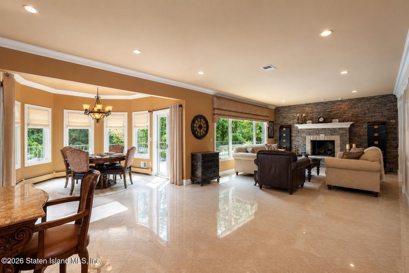 Beautiful and well maintained two family CHC in the heart of SE - photo 34