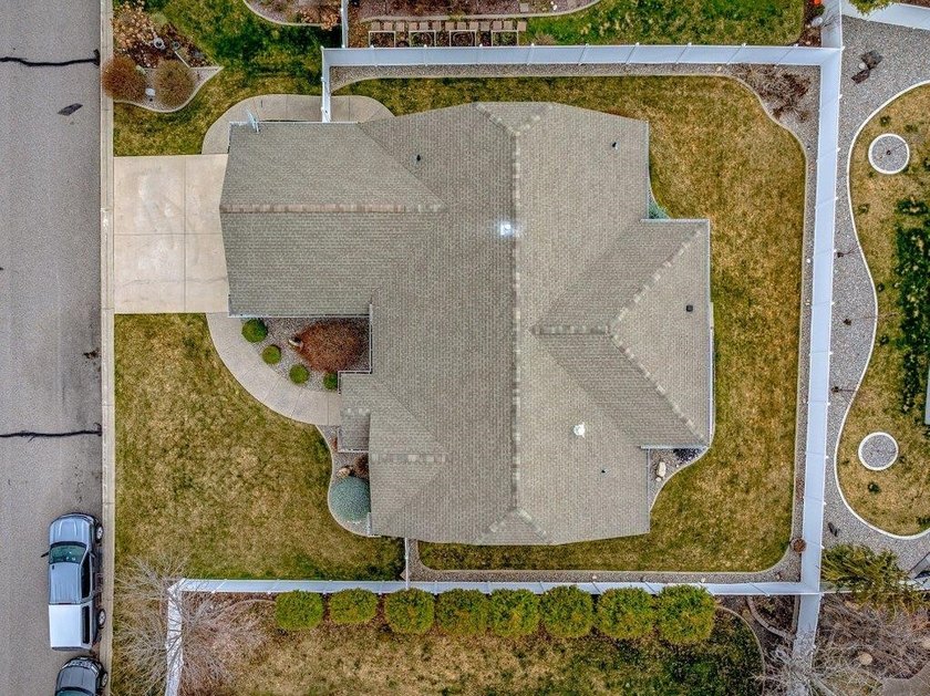 Beautiful Spokane Valley Home! This 4-bed, 3 bath home is - photo 43