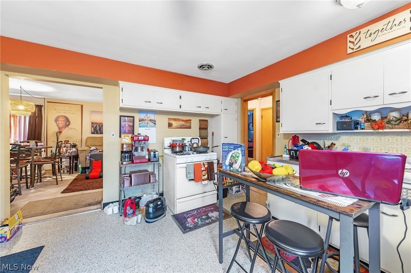 Welcoming 412 E 200th St to the Market! Fully occupied duplex in - photo 15