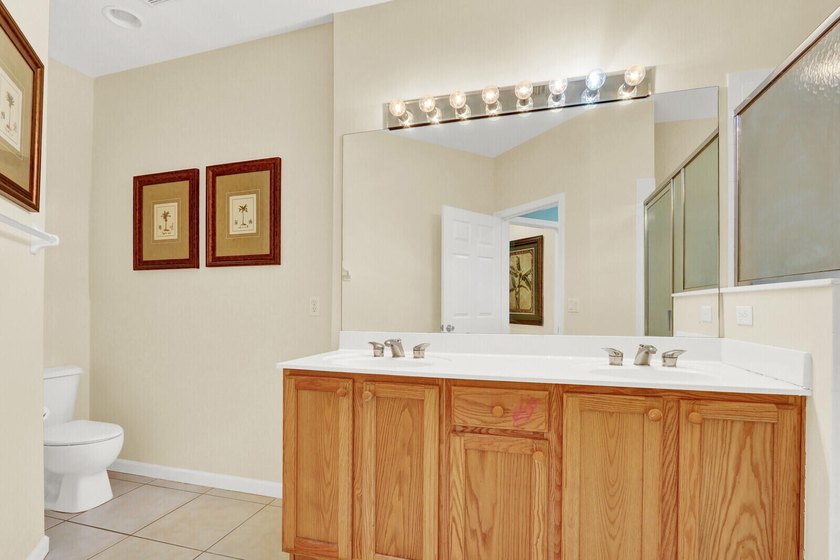 Welcome to this beautifully maintained ground-floor 2-bedroom, 2 - photo 15