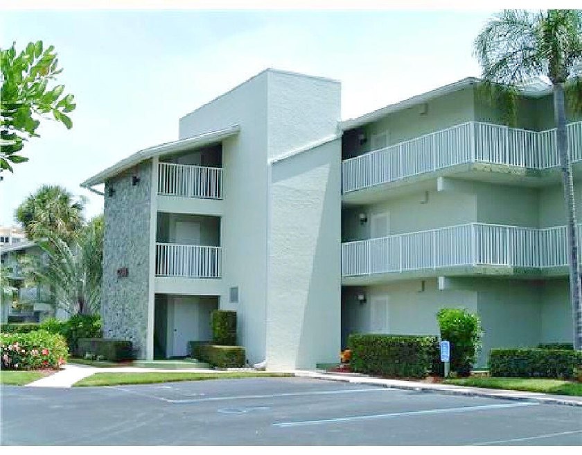 Beautiful 1-bedroom 1-bath furnished * Golf Villa* condo at - photo 6
