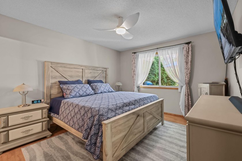 Very peaceful setting for this one level end unit townhome - photo 22