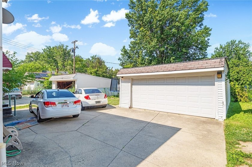 Welcoming 412 E 200th St to the Market! Fully occupied duplex in - photo 24