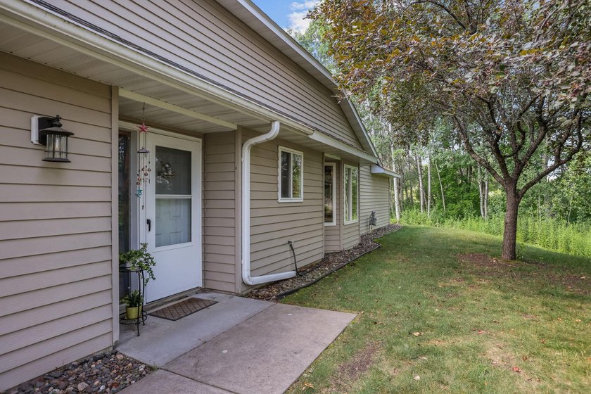 Very peaceful setting for this one level end unit townhome - photo 26
