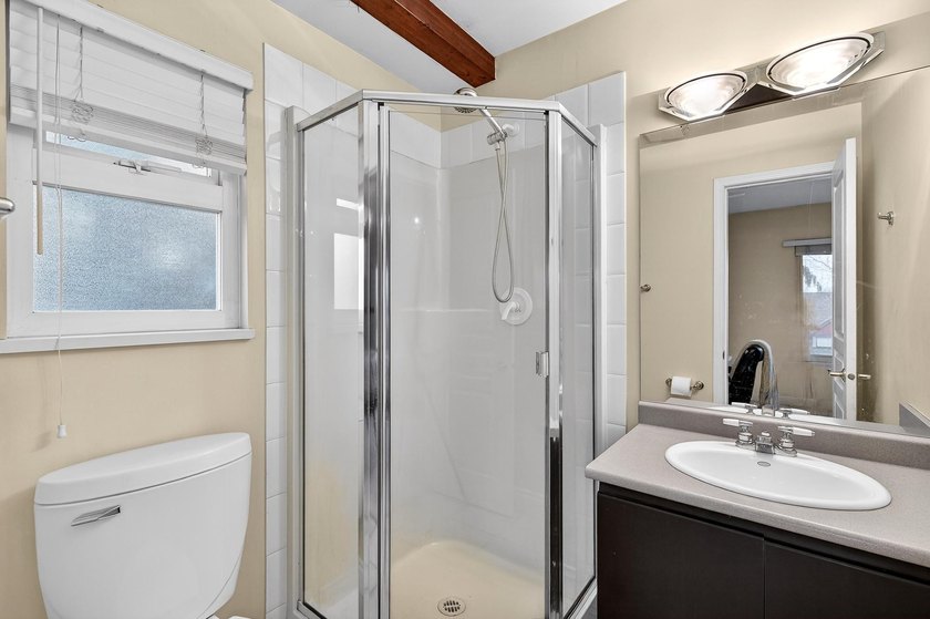 Nestled in prestigious Abbey Ridge in Fraser Heights, and just a - photo 29