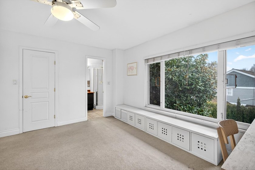 Nestled in prestigious Abbey Ridge in Fraser Heights, and just a - photo 31