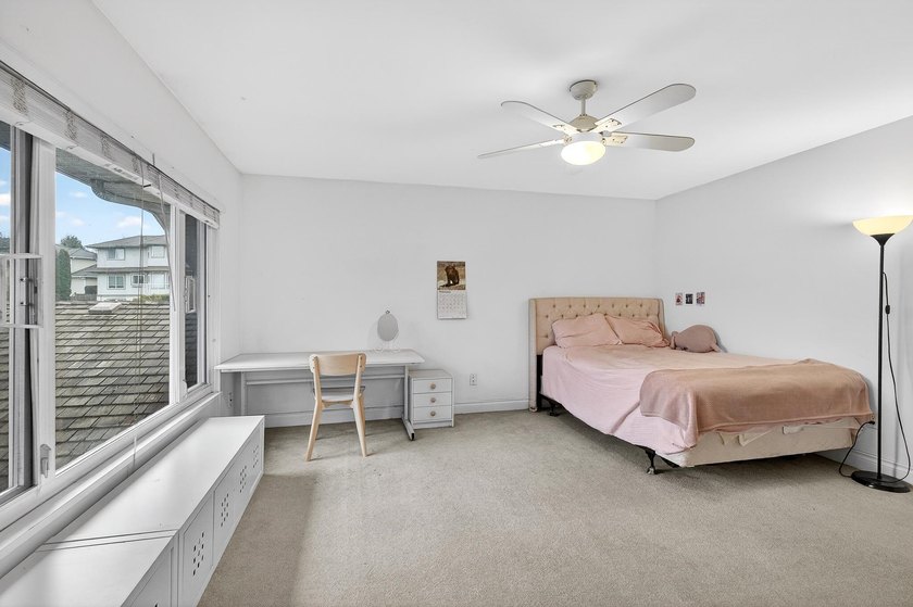 Nestled in prestigious Abbey Ridge in Fraser Heights, and just a - photo 32