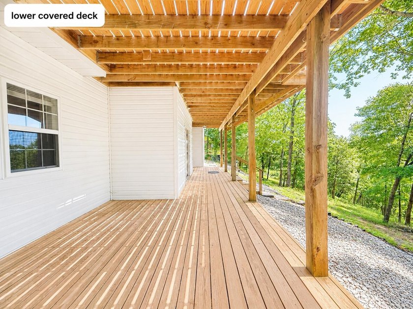 Enjoy lake life in this beautiful 4-bedroom, 3 bath home with a - photo 49