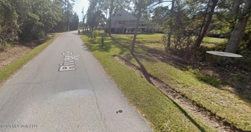 Two waterfront lots being sold together -- total 100' x 100' - photo 4