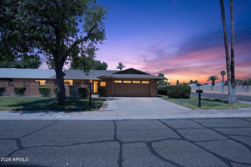 GOLF COURSE GEM! Beautifully updated 2-bedroom, 2-bath Gemini - photo 2