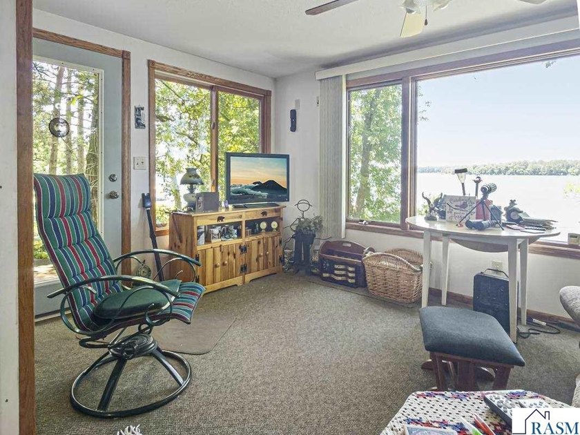 Welcome to your lakeside retreat on beautiful Stocking Lake! - photo 9