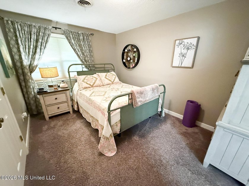 Honey, grab the fishing poles! This is the country retreat - photo 28