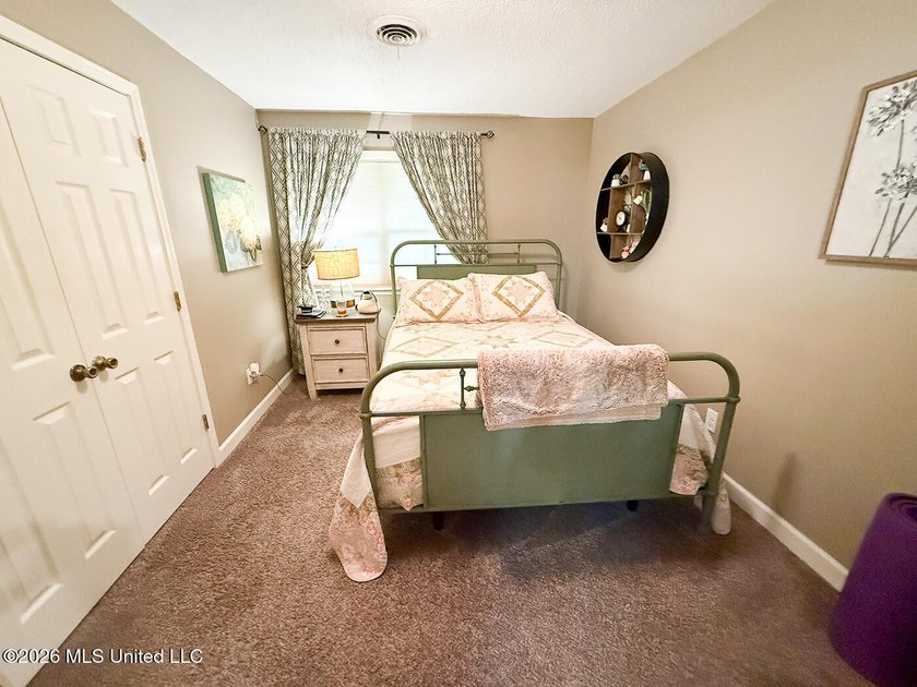 Honey, grab the fishing poles! This is the country retreat - photo 29