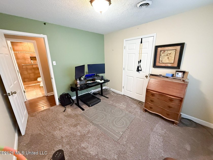 Honey, grab the fishing poles! This is the country retreat - photo 35