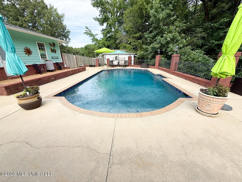 Honey, grab the fishing poles! This is the country retreat - photo 40