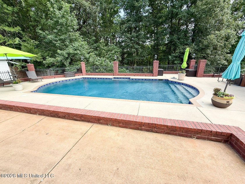 Honey, grab the fishing poles! This is the country retreat - photo 44