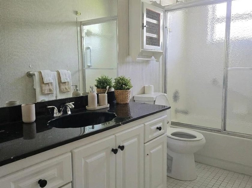 Welcome to this charming single-story residence in the - photo 18