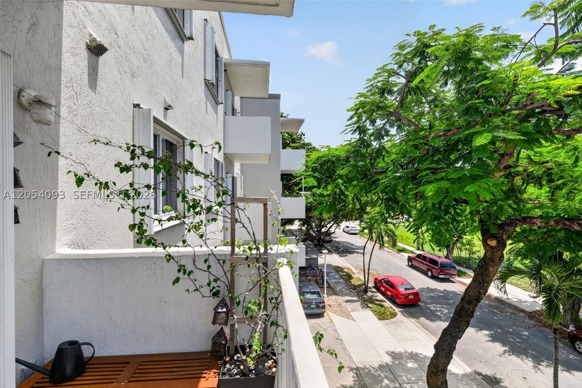 Move-in ready 2-bedroom, 2-bath condo in the heart of Miami! - photo 14