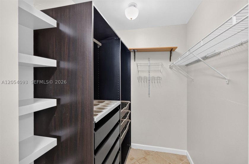 Move-in ready 2-bedroom, 2-bath condo in the heart of Miami! - photo 17