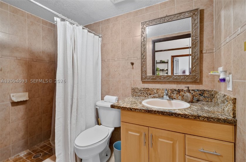 Move-in ready 2-bedroom, 2-bath condo in the heart of Miami! - photo 19