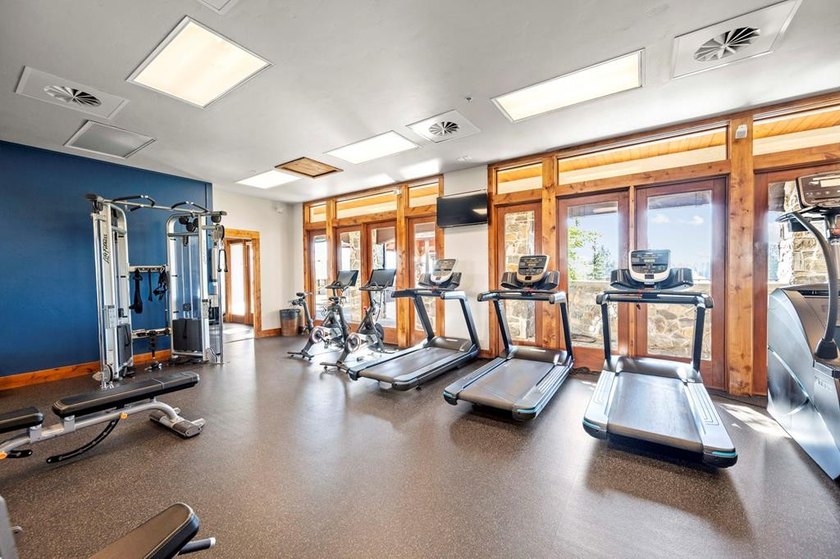Completely remodeled condo in the Lodge at Osprey Meadows in - photo 22