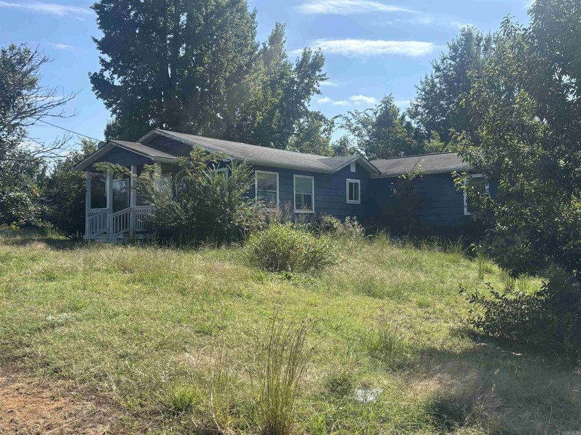This property offers alot! Right across street from Conway Lake - photo 4