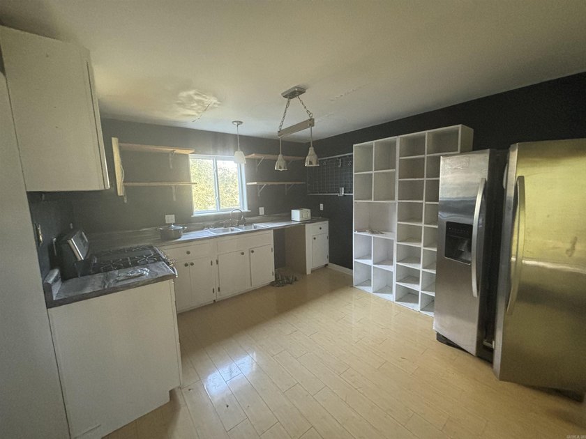 This property offers alot! Right across street from Conway Lake - photo 10