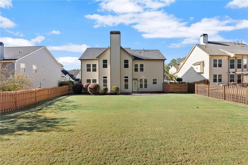 Welcome to this beautifully updated 5-bedroom, 3-bath home in - photo 14