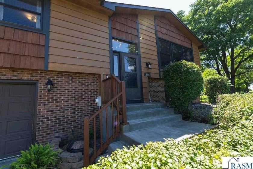 Spacious Split-Level Home on Over Half an Acre in Elysian! - photo 3
