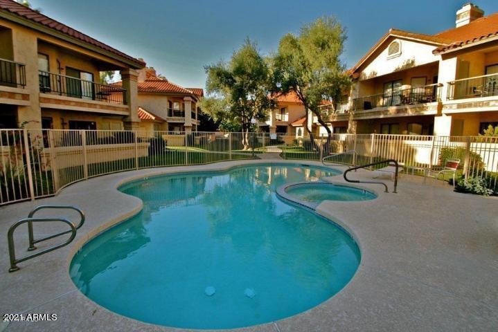 Exceptional 5-star newly remodeled top to bottom. 2 beds, 2 - photo 24