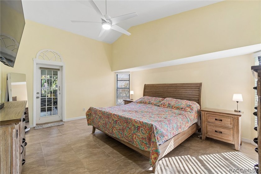 Welcome to this beautifully updated 4-bedroom, 2-bath pool home - photo 40