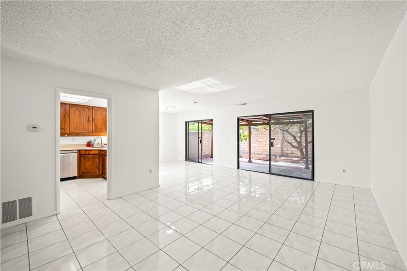 Welcome to this beautifully maintained, 1,515-square-foot - photo 6