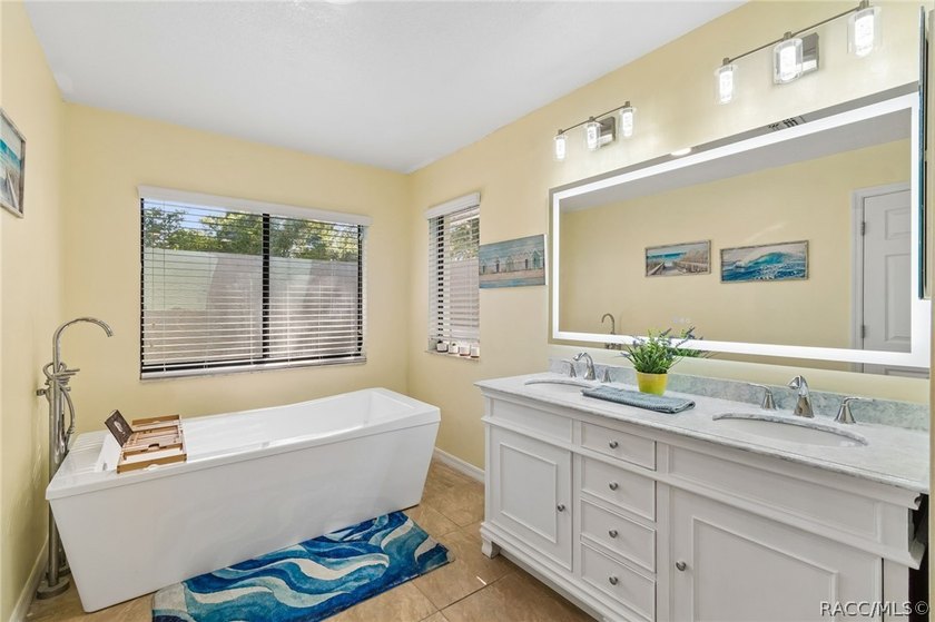 Welcome to this beautifully updated 4-bedroom, 2-bath pool home - photo 47