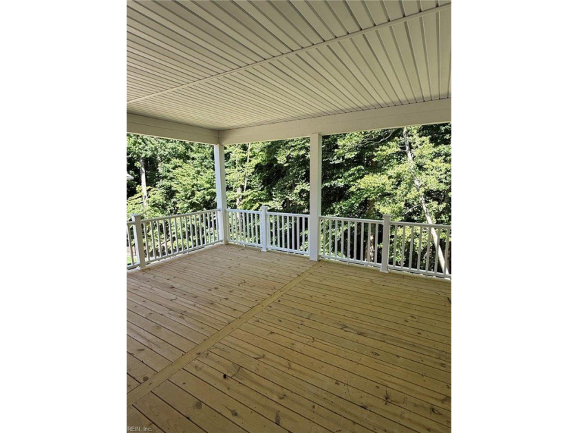 This 4600+ square foot open floor plan is ideal for entertaining - photo 4