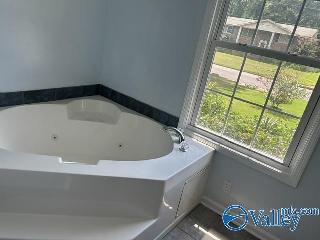 Location-Location 3/4 bedroom home, 5 baths (2-full, 1-3/4 - photo 16