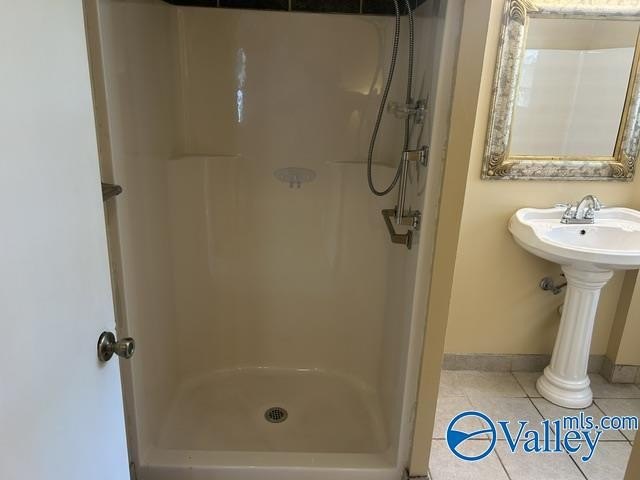 Location-Location 3/4 bedroom home, 5 baths (2-full, 1-3/4 - photo 24