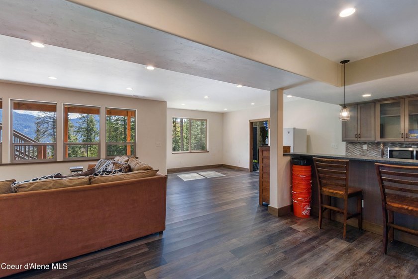 Perched above The Idaho Club, this exceptional luxury home - photo 26