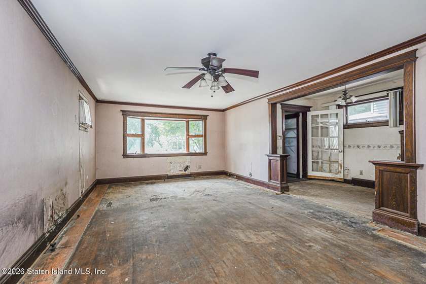 PROPERTY IS VACANT! PRICED TO SELL AS IS: CASH OFFERS ONLY - photo 11