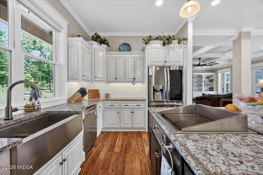 Tucked away in a private cove and set on an expansive 3 acre lot - photo 15