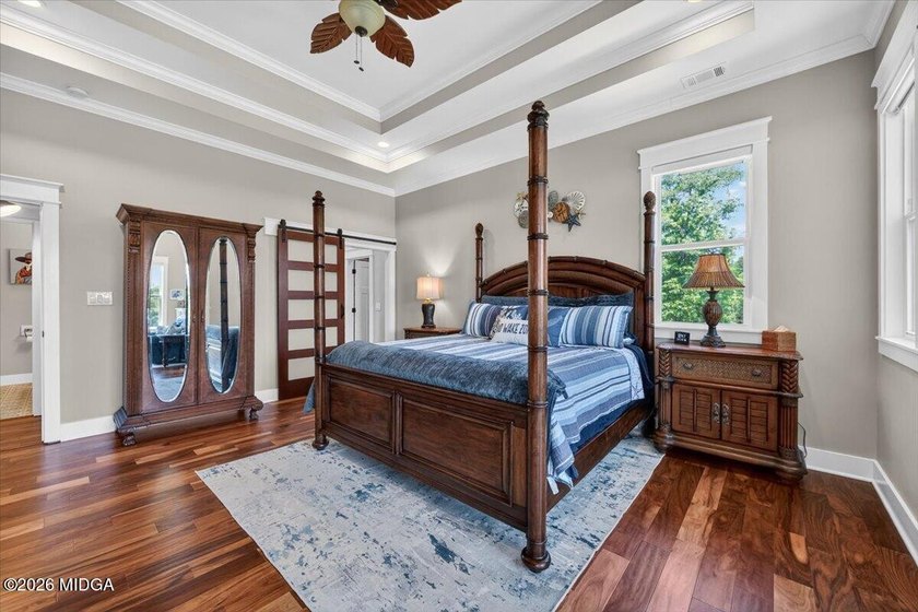 Tucked away in a private cove and set on an expansive 3 acre lot - photo 22