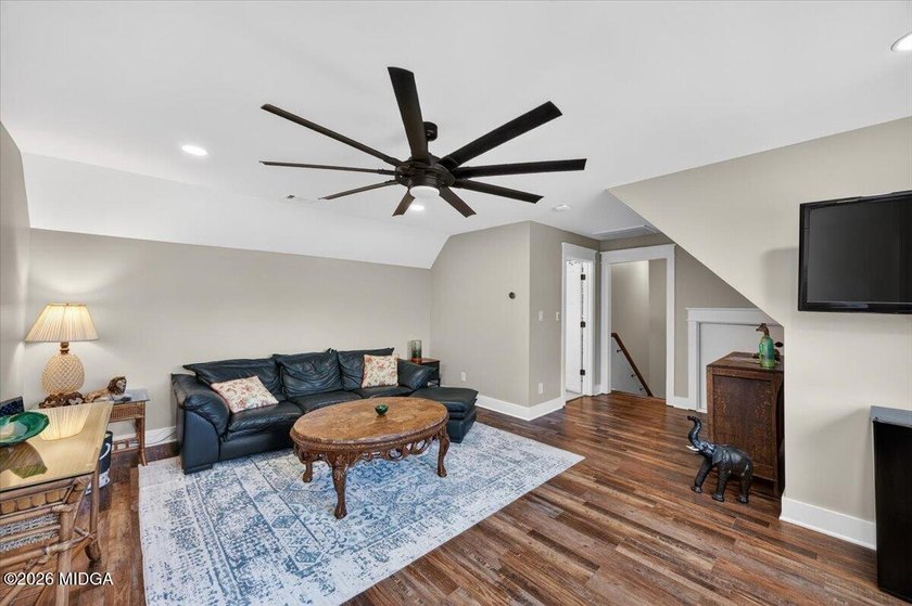 Tucked away in a private cove and set on an expansive 3 acre lot - photo 32